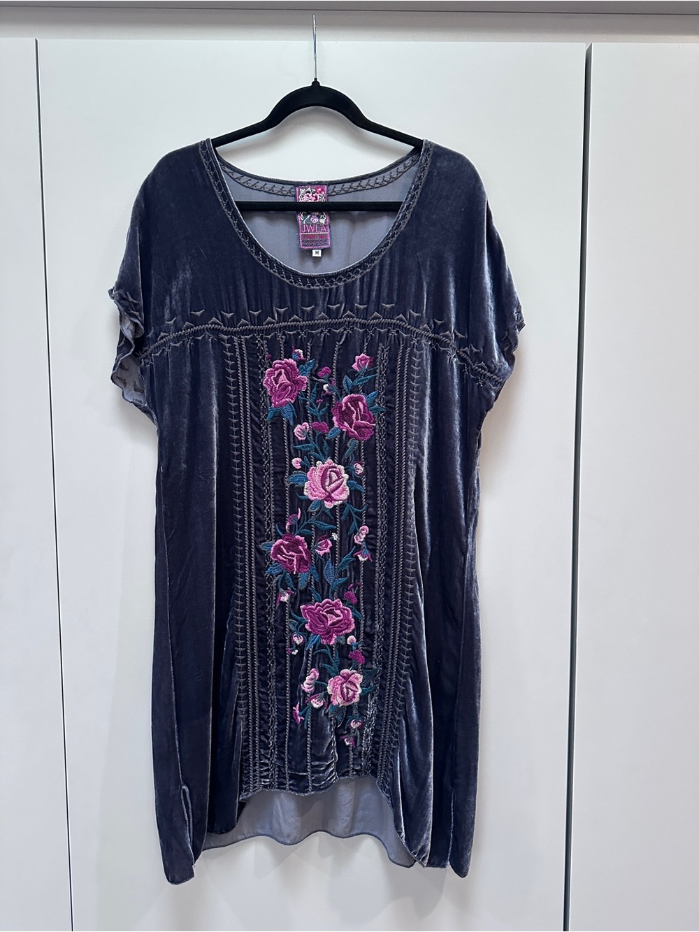 Johnny Was JWLA Gray Velvet Rose Embroidered Mini Dress - M